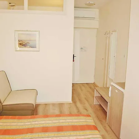 Rab Elizabeta First Line To The Sea 3* Barbat na Rabu