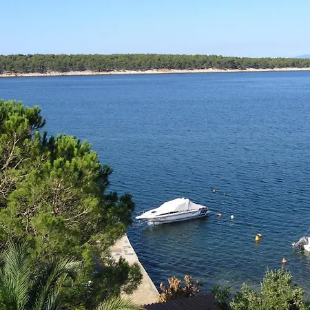 Guest house Rab Elizabeta First Line To The Sea